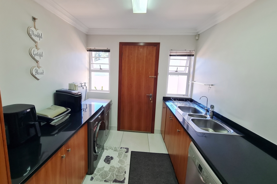 4 Bedroom Property for Sale in Steynsrust Western Cape
